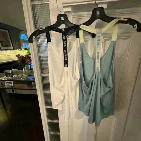 Nike Dri fit athletic racer back tees women’s size small (2) - Picture 2 of 9